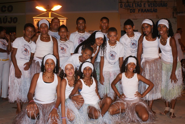 Apresentação de maculelê no batizado da Fundação de Capoeira Eu Negro, dia 26 11 de 2011.